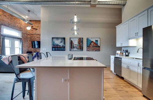 Downtown Nashville Apartment | Majestic Lofts #501- Printers Alley