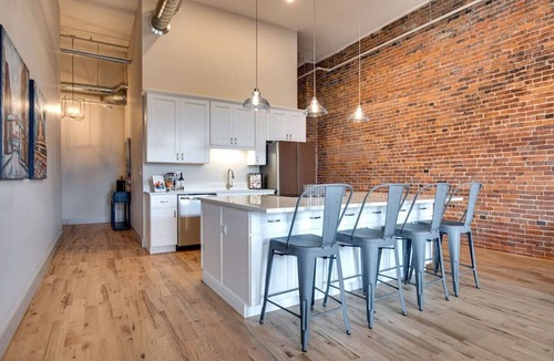 Downtown Nashville Apartment | Majestic Lofts #501- Printers Alley