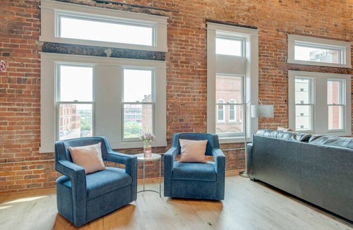Downtown Nashville Apartment | Majestic Lofts #501- Printers Alley