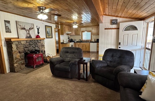 Red River House | Maverick Retreat in Red River