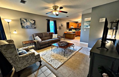 Mountain View House | Midtown Oasis