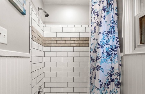 Norwood House | Minutes to Xavier & Downtown! Nestled in Norwood