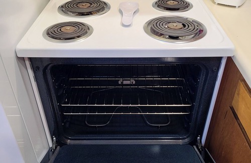 Downtown Apartment | Modern 2BR APT near University & Downtown