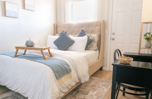 Weatherford Apartment | Modern 2BR Casita. Near I-40. Perfect for Work Stays & Pets!