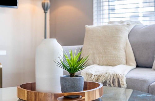 Broken Arrow Apartment | Modern Apartment in Prime Location (ID2916X74)
