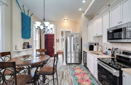 Old Louisville Apartment | Modern apartment near Nulu and other attractions!