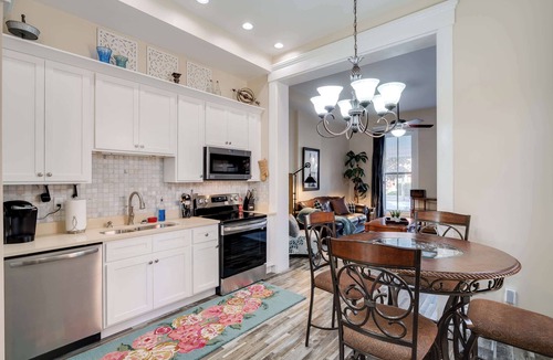 Old Louisville Apartment | Modern apartment near Nulu and other attractions!