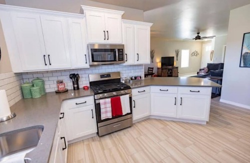 Las Cruces House | Modern Farmhouse Near Bike Path with Spectacular Views!