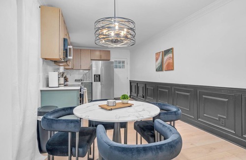 Rocky Mount House | Modern House - Cozy Family Friendly