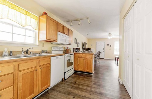 Shelbyville Apartment | Modern Shelbyville Apartment: King Bed, Near Bourbon Trail & Guist Lake