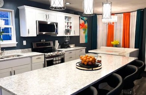 Jeffersontown House | Modern Spacious Home with Outdoor Retreat and Hot Tub