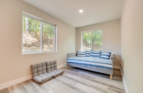Shell Knob House | Modern Table Rock Lake Retreat w/Deck & Views!