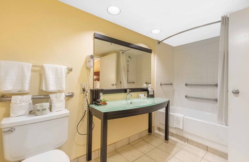 Downtown Little Rock Hotel | Motel 6 Little Rock, AR - Airport