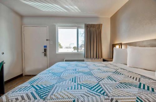Southside Hotel | Motel 6 Santa Fe