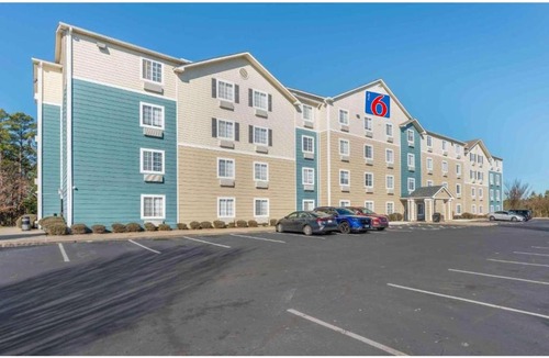 Little Rock Hotel | Motel 6 Suites Little Rock Southwest, AR