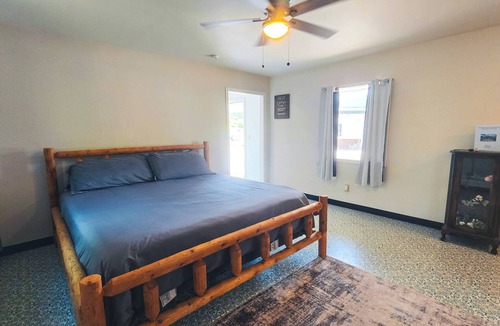 Isabella Cabin | Motel Room 4 with Bar & Grill and Laundromat