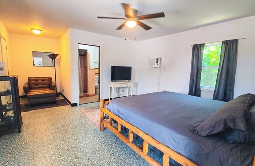 Isabella Cabin | Motel Room 4 with Bar & Grill and Laundromat