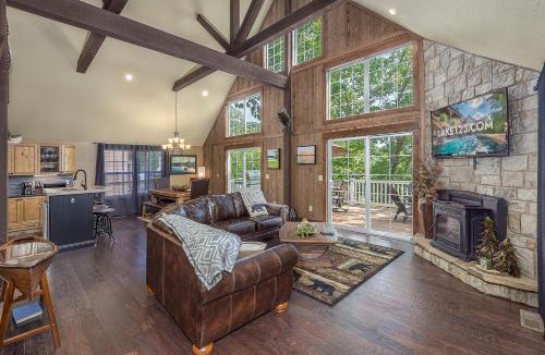Lampe House | Mountain Creek Cabin - Luxury Lakefront Home - Hot Tub- Pool Table - Movie Theater