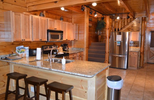 Sevierville Cabin | 'Mountainscape'-Million Dollar Views In Legacy Mtn. 10% off 7 night rental!