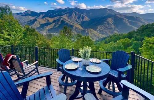 Chalet Village House | Mountainview Majesty