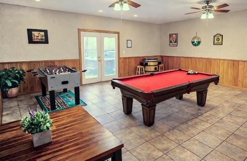 Chalet Village House | Mountainview Majesty