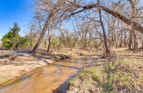 Comanche County House | 'Mule Creek Lodge' Rural Stay Near Coldwater Lake