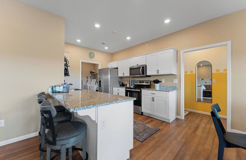 Branson West House | Multi-Family Fun & Fall in the Ozarks-Near SDC!-Dog Friendly-12 bed/10 bath