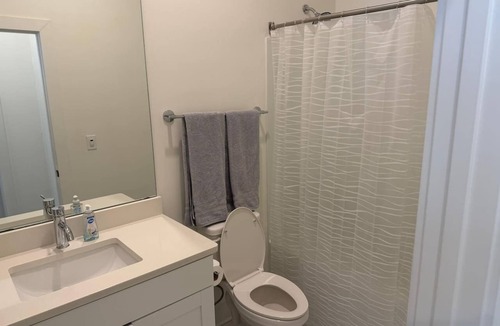Dickerson Road House | Music City Townhouse | Sleeps 8 | Near Broadway