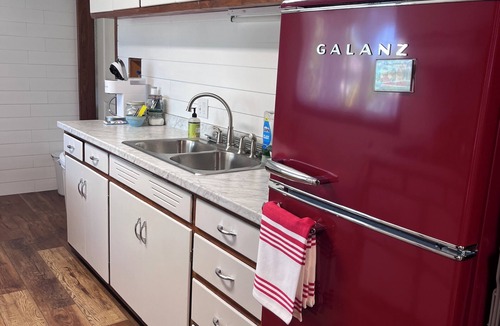 Gallatin House | My "Sister's Cottage" feels like home-cozy and inviting for great rest!