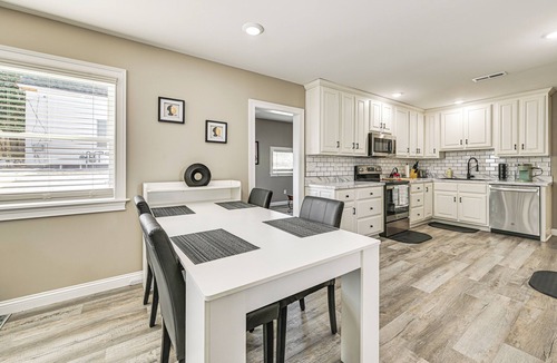 Lebanon House | Near Bourbon Trail: Quiet Home w/Deck