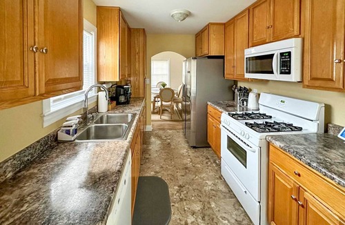 Wyandotte Cottage | Near Churchill Downs: Pet Friendly, Fenced Yard!
