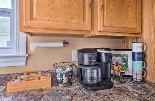 Wyandotte Cottage | Near Churchill Downs: Pet Friendly, Fenced Yard!