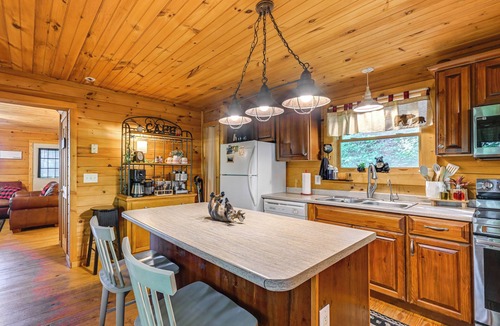 Bryson City Cabin | Near Hikes & River! Pet-Friendly Bryson City Haven