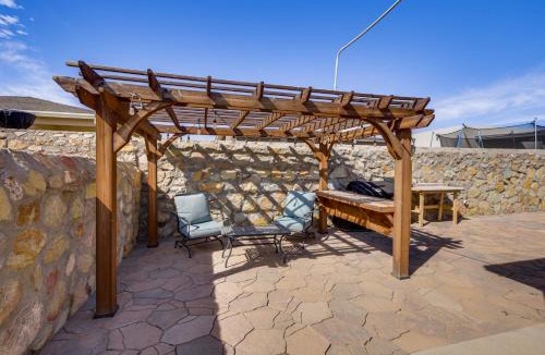 Chamberino House | Near Parks & Venues: Upper Valley Family Home!