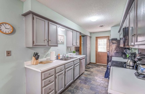 Cordova House | Near Shelby Farms & Greenline- Cordova Comfort
