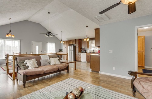 Counce House | Near Tennessee River! Pet-Friendly Family Cottage!