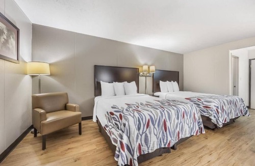 Paducah Hotel | Near William Clark Market House Museum! Pets Are Welcome, Free Parking!