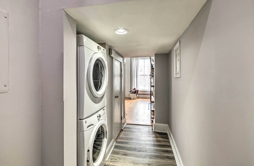 Covington Apartment | NEW! Beautiful Apt in the Heart of Mainstrasse!