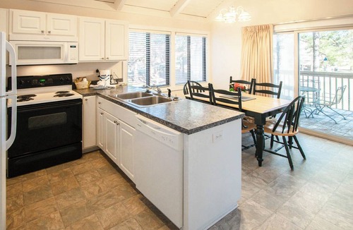 New Bern Apartment | New Bern Escape! 2BD + Loft Townhome w/Kitchen