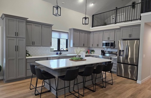 Creighton House | NEW BUILD 4 Bedroom Modern Kids Playroom Large Island Open Concept
