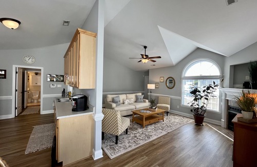 Kipling House | New! Charming Townhome 3 Minutes to Campbell