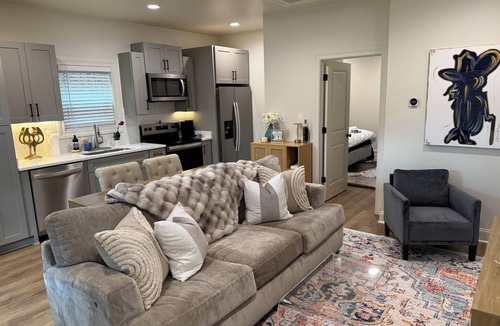 Oxford Condo | New Construction Luxe 1-bedroom condo in Oxford close to Ole Miss Campus!