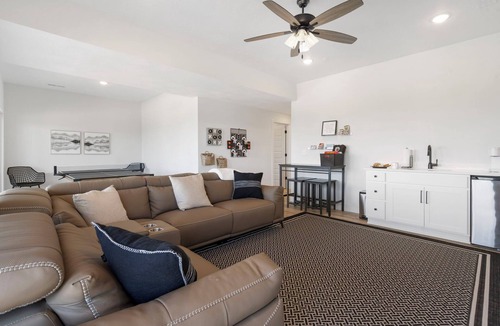 Kimberling City House | New Home-Deck with the Best Views of Table Rock-Private Hot Tub, Free $400 Tickets