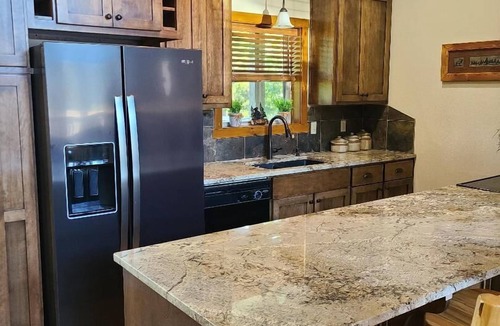 Indian Point Cabin | NEW INDOOR POOL 6BR 6BA Cabin Sleeps 22 By Silver Dollar City & Table Rock Lake