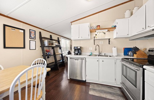 Burkesville House | NEW listing 3/2!Boat Slip<1 mile DHL/Sulphur Crk-hosted by Cumberland Collective