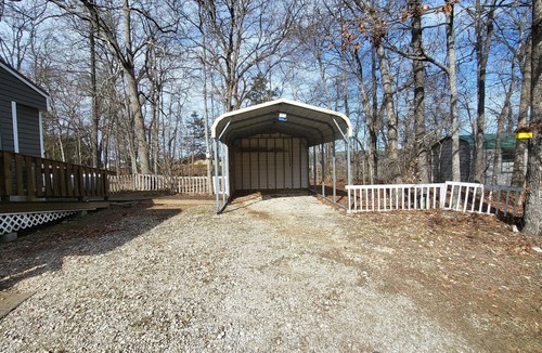 Shell Knob House | New listing. Peaceful! Sleeps 6. Deck, carport & fire pit. 3 miles to boat ramp.