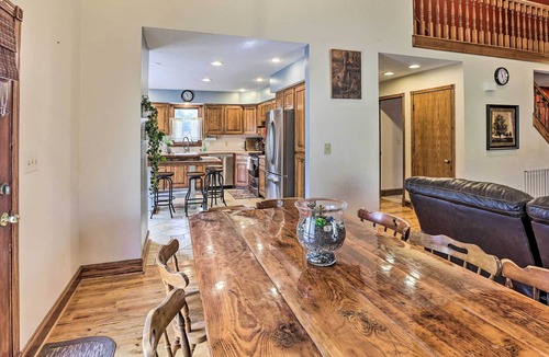 Gretna House | NEW! Rustic Family Home w/ Grill, 25 Mi to Omaha!