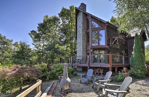 Robbinsville Cabin | NEW! Secluded Nantahala Forest Refuge w/Mtn Views