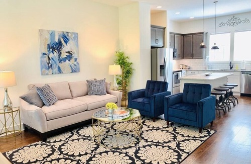Nashville House | New Townhome w/parking walkable to coffee/bars/food