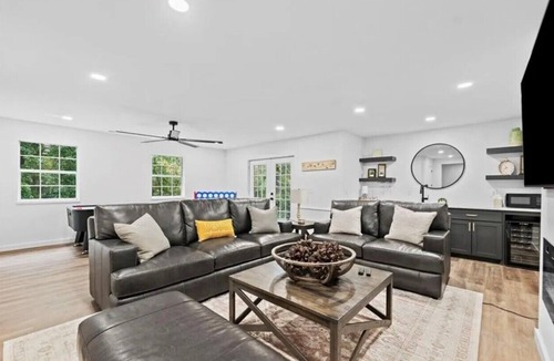 Bella Vista House | NEW! Trail Ridge Retreat - Huge Home with space to spread out, Games + Biking
